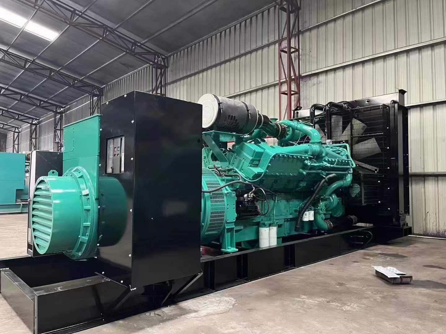 浈江如何降低 800kW 柴油发电机输出电流的波动？