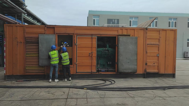 浈江如何检查柴油发电机组的机油油位？